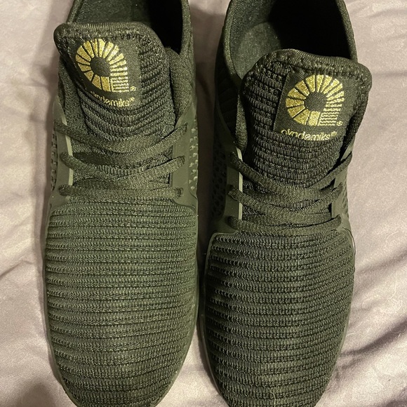 Akademiks men’s sneakers - Picture 1 of 6